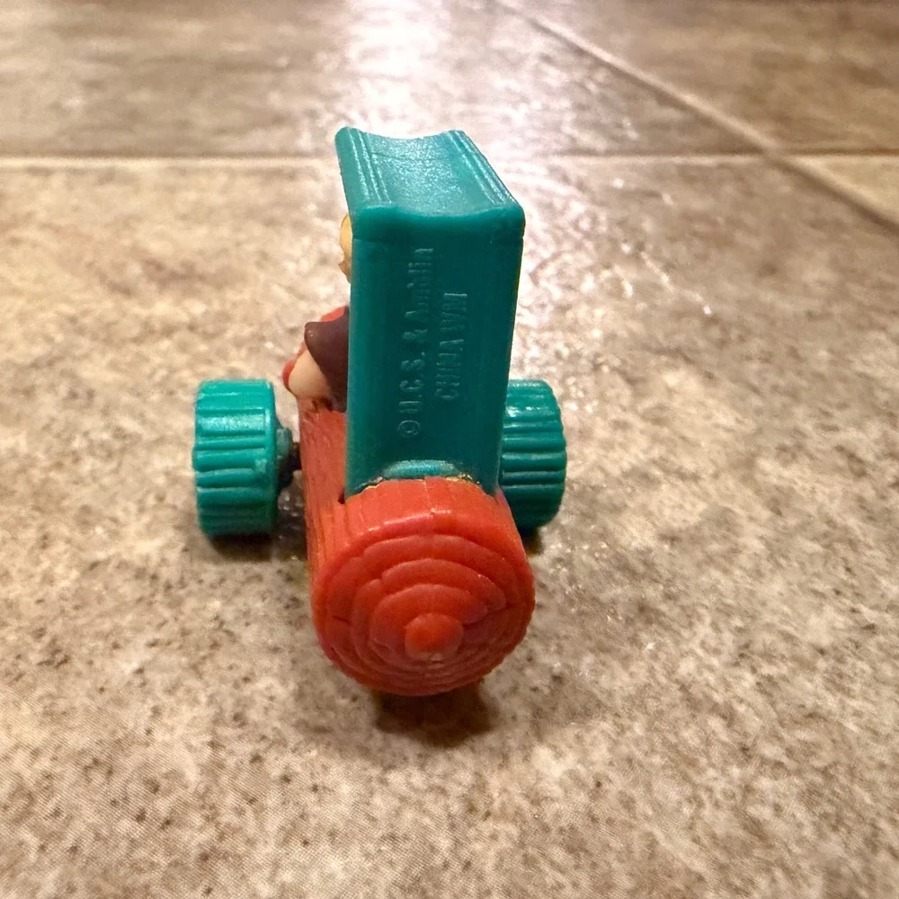Vintage Flintstones Fred Flintstone Toy Car Ride Mini Figurine Collectible‎